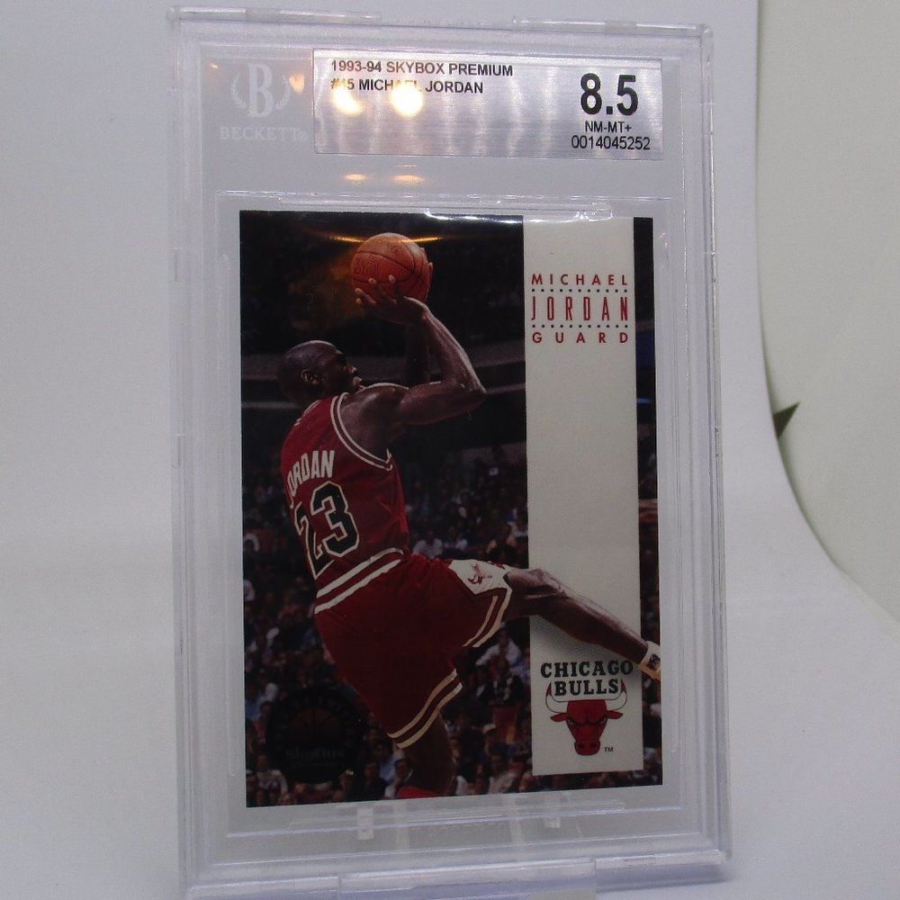 Michael Jordan #45 Skybox Premium 1993-94 BGS 8.5 NM-MT+